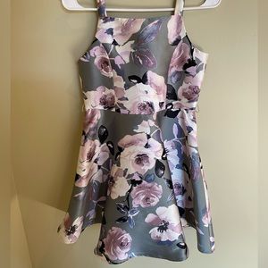 Zunie. 12 (Girls). Gray Purple Floral